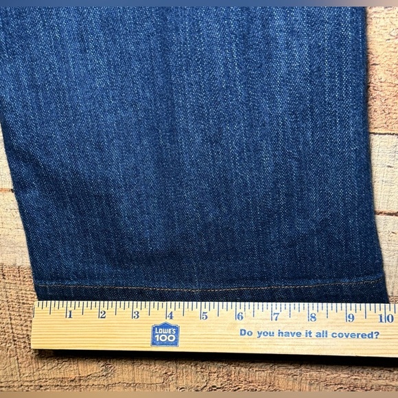 🌻 Eddie Bauer Curvy Jeans Women’s size 4 Dark Distressed Denim - Picture 9 of 13